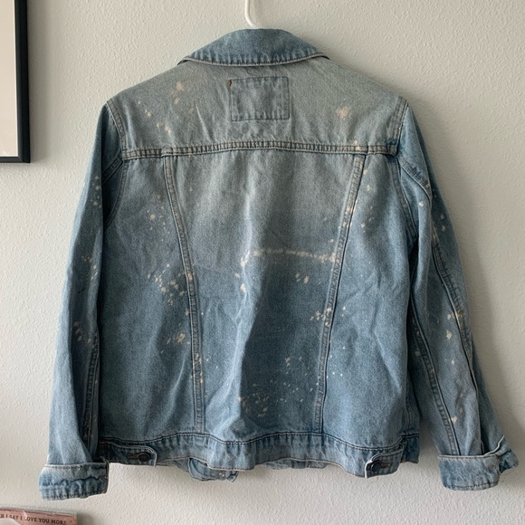 Denim-washed jean jacket - Picture 5 of 6